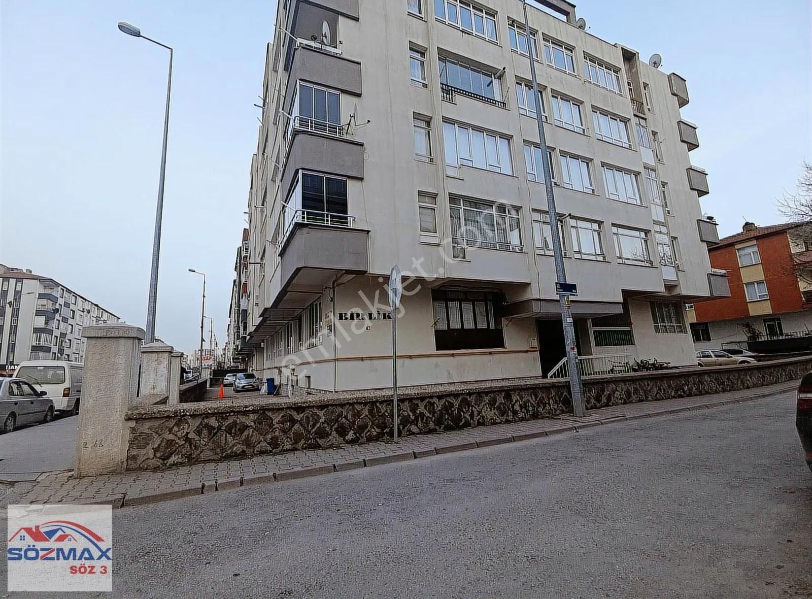 Mevlana'da Cadde Cepheli Satılık 3+1 Daire - Görsel 3