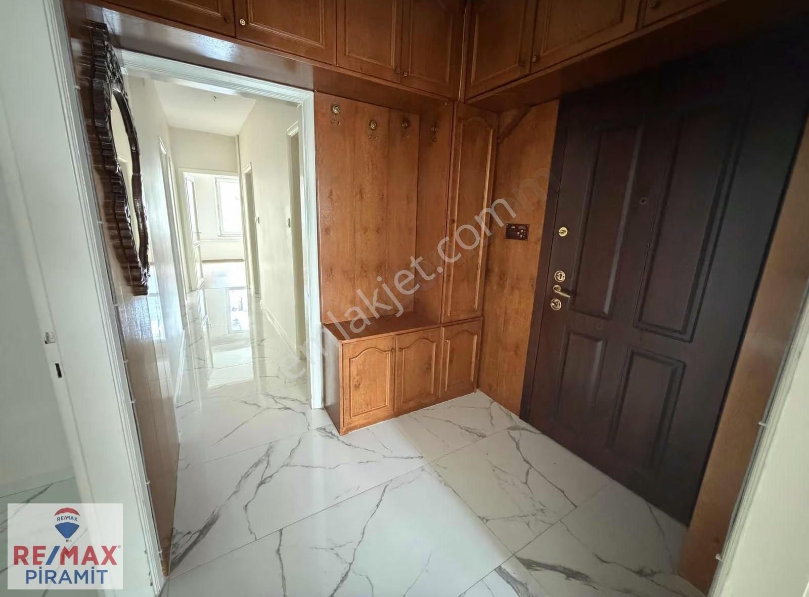 Acıbadem Marmara Sitesinde Fırsat 3+1 Kiralık Daire - Görsel 18