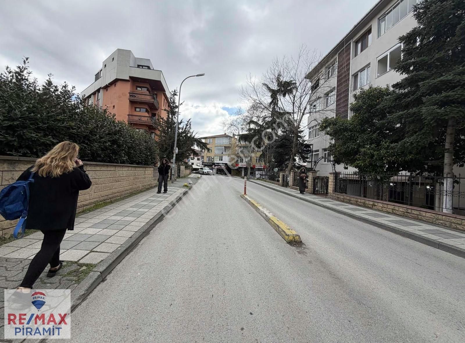 Acıbadem Marmara Sitesinde Fırsat 3+1 Kiralık Daire - Görsel 13