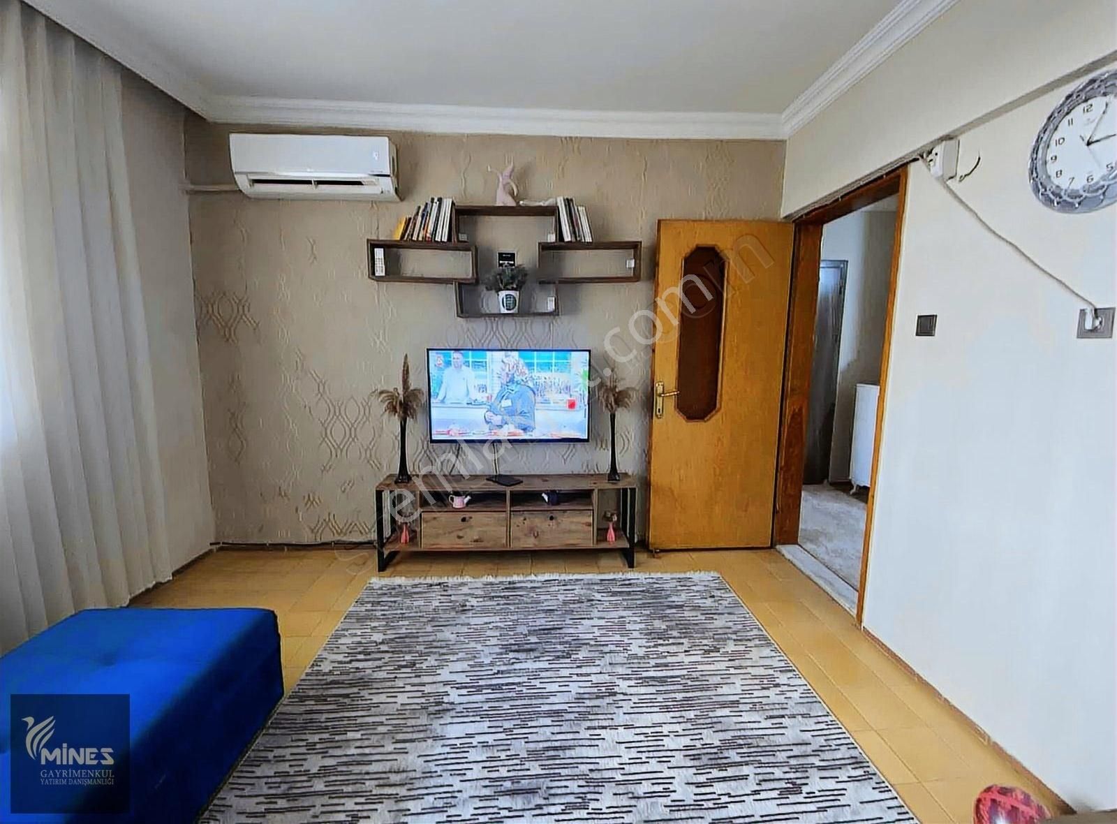Sekiz Eylülde Hastane Ve Okullara Yakın 110 M² 2+1 Satılık Daire