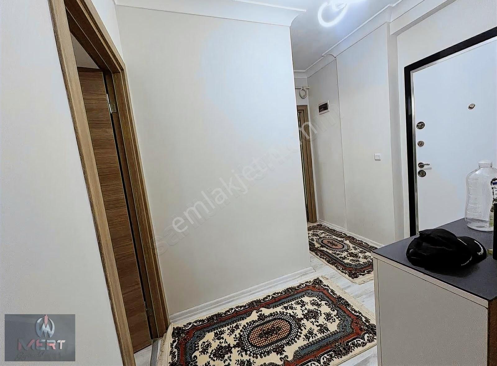 Metroya 2 Dk 2+1 Güney Cephe Asansörlü Balkonlu İskanlı Ara Kat - Görsel 21