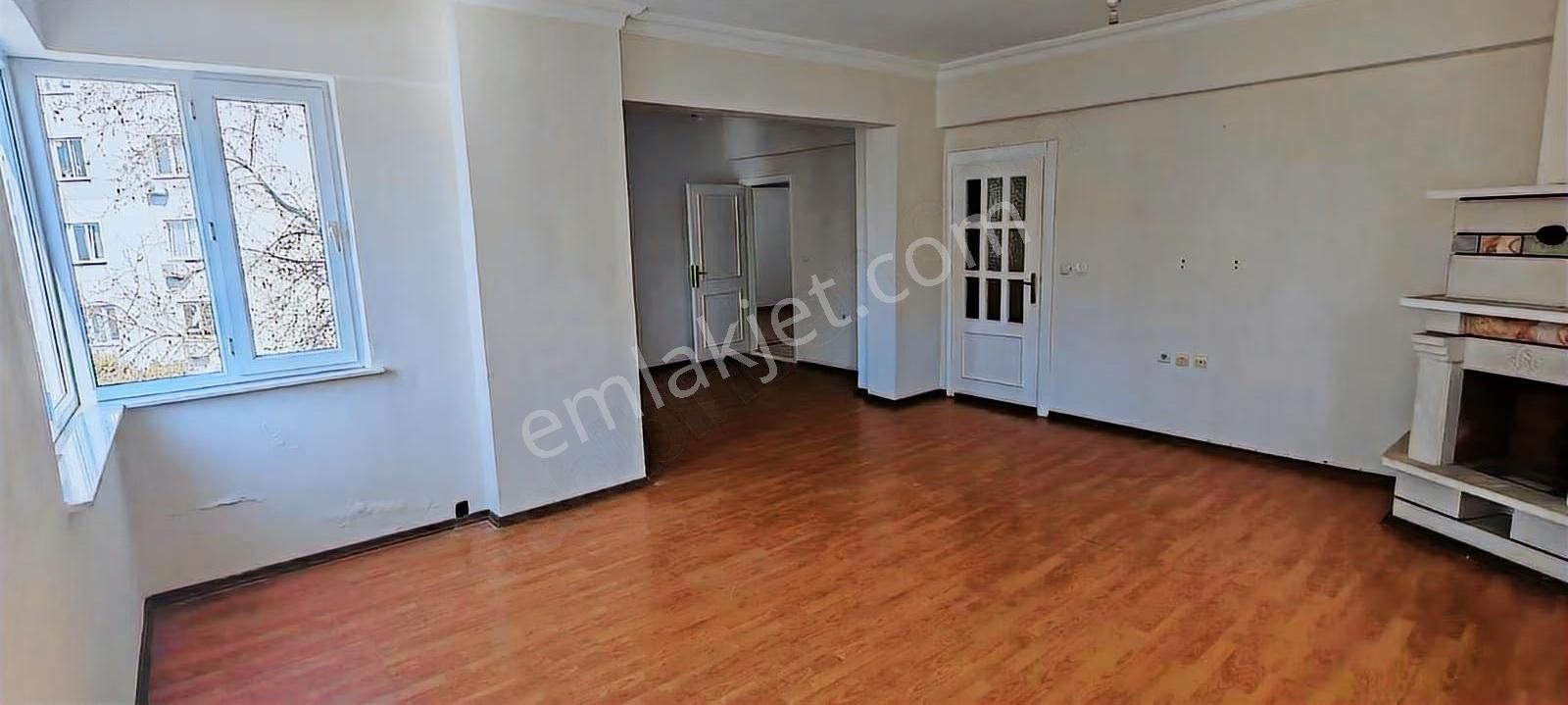 Güzeloba Ortaokulu Arkası Sitede Asansörlü 3+1ayri Mutfak 29000 - Görsel 3