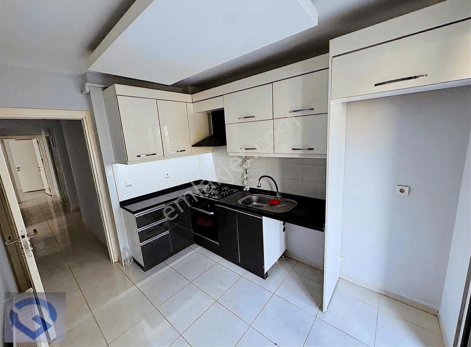 Yeni Girne Arkası Kapalı Mutfak Ebeveyn Banyolu 2+1