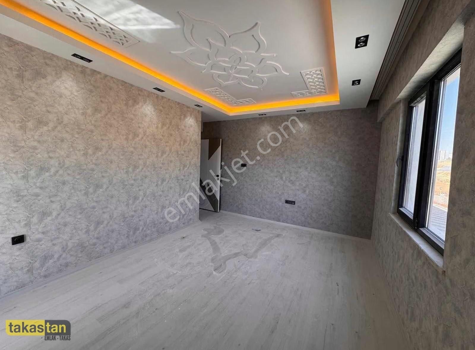 Belkız'da Merkezi Konumda Satılık 3+1 Sıfır Daire - Görsel 2