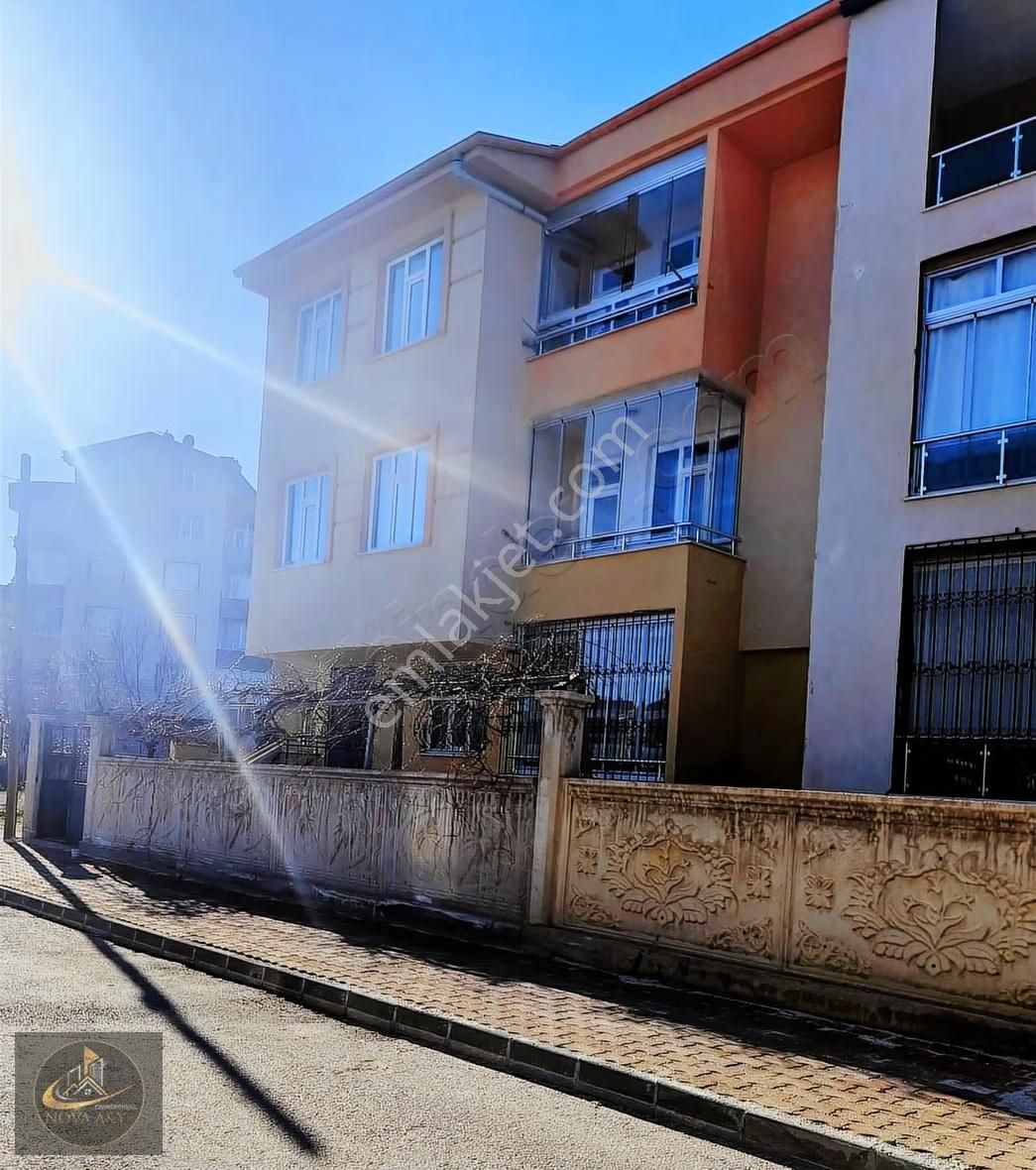 Hüsamettin Çelebi Mah. 2.kat Geniş, Güneş Alan Satılık 2+1 Daire