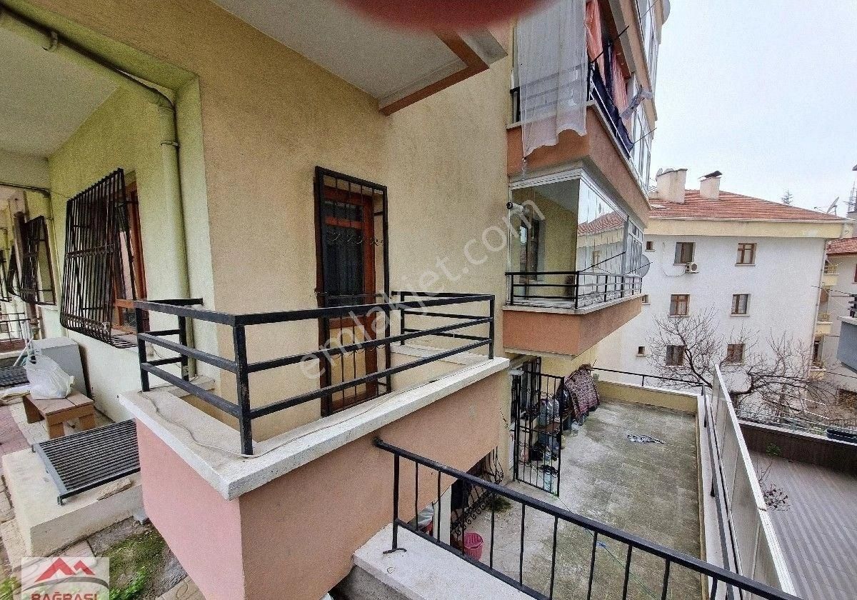 Kardeşler'de 2+1 Yüksek Giriş (altta Dairevar) 2-balkonlu Yapılı - Görsel 3