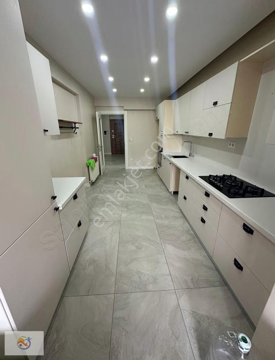 Prestij Evleri Sitesinde Kısmi Eşyalı Kiralık 3+1 Daire - Görsel 13