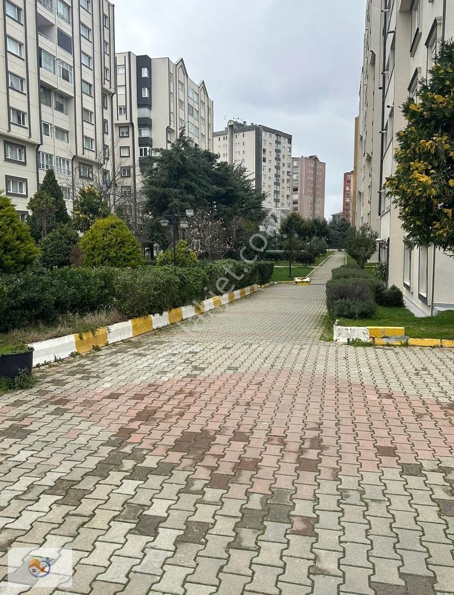 Prestij Evleri Sitesinde Kısmi Eşyalı Kiralık 3+1 Daire - Görsel 2