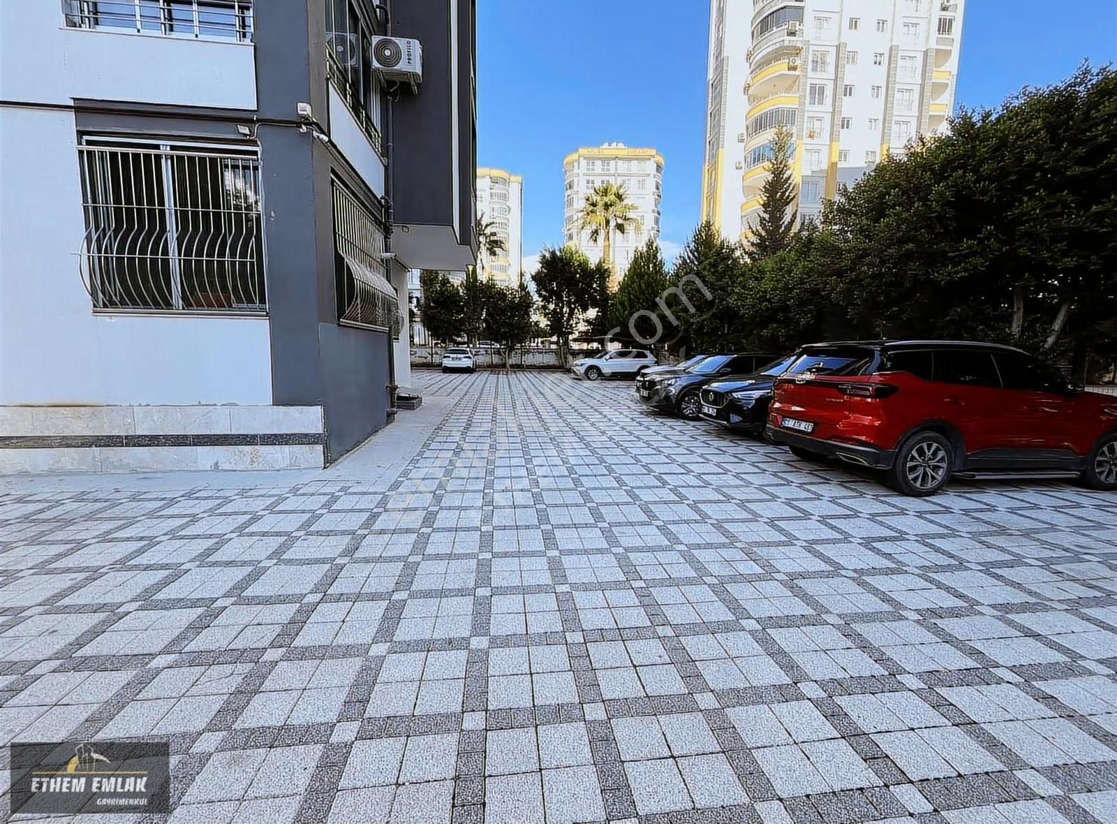 Lüks Ve Şık Havuzlu Kilerli Jeneratörlü Satılık 3+1 - Görsel 3