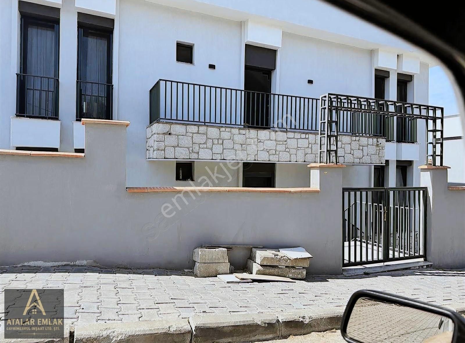 Atalar Gayrimenkulden Deniz Manzaralı Avlulu Ev - Görsel 15