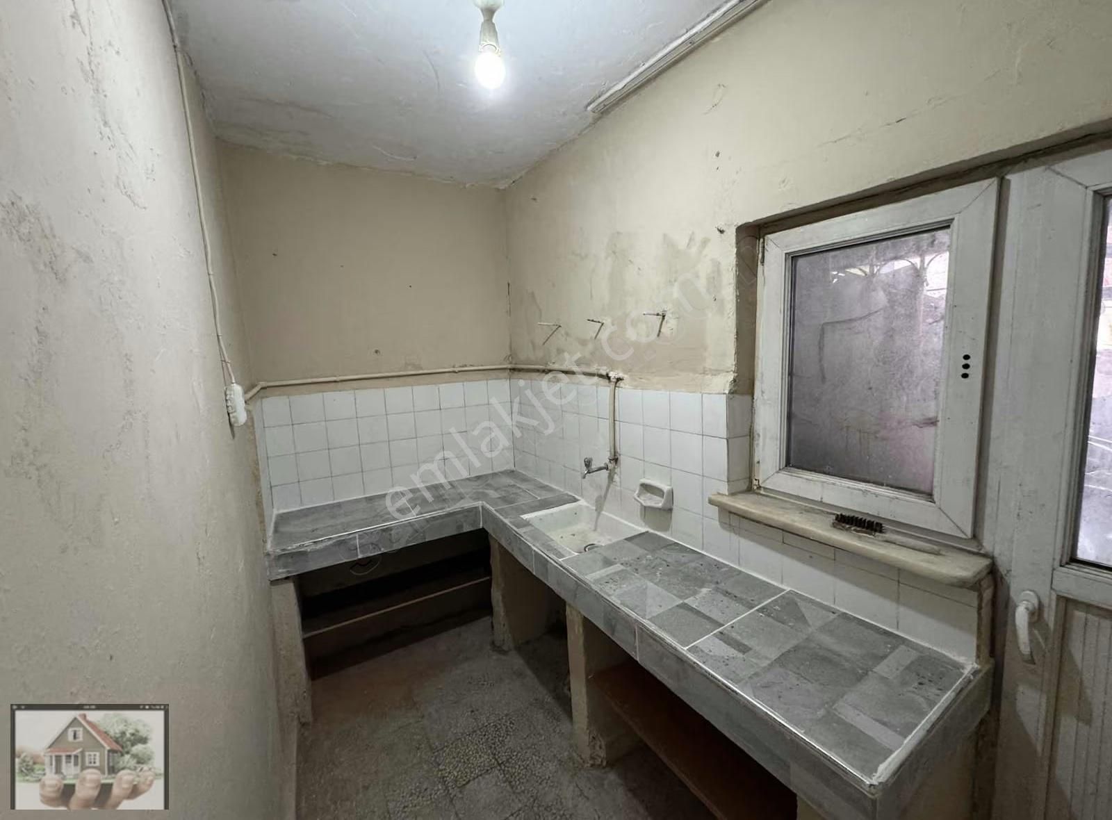 Eğitim Mah'de 1+1 Kömür Sobalı Daire - Görsel 6