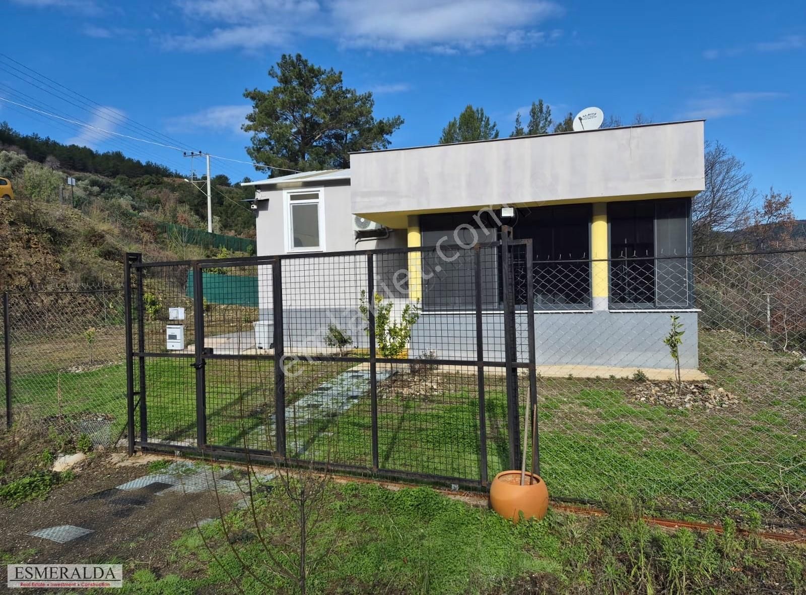 Alanya Paşaköy Mahallesi Satılık Müstakil 598 M2 Arsa Ve 2+1 Ev