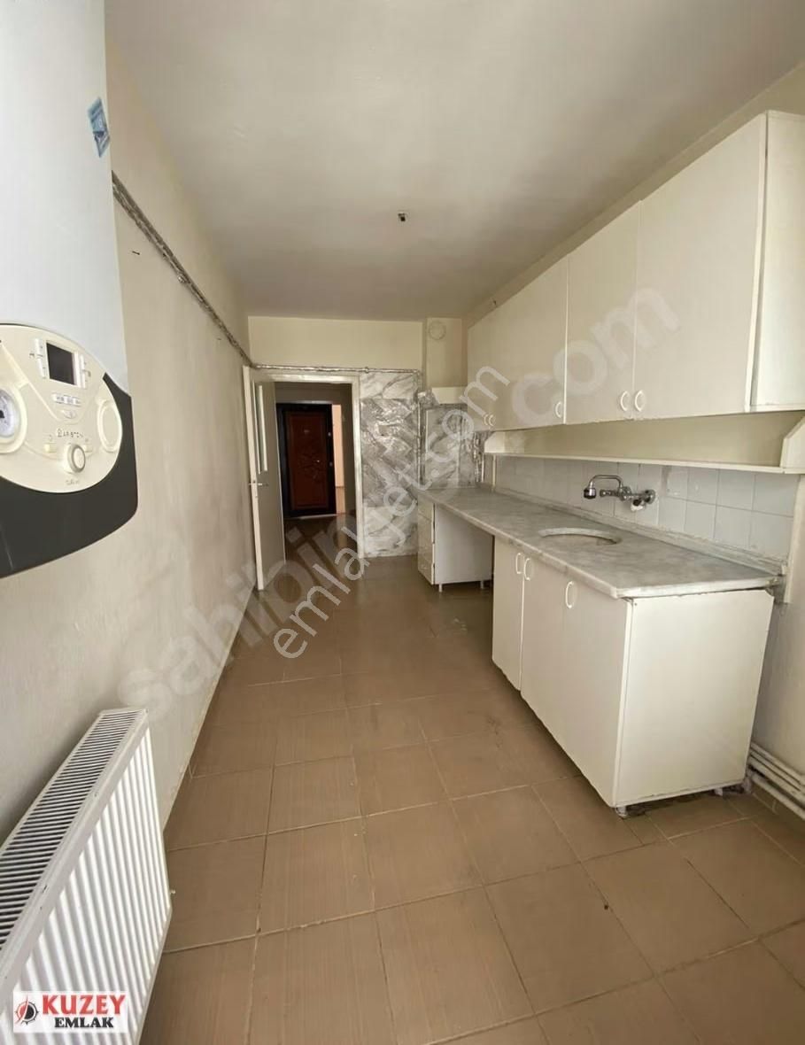 Kuzey Emlak'tan Metroya Yakın 3+1 Ara Kat Asansörlü & Otoparklı - Görsel 16