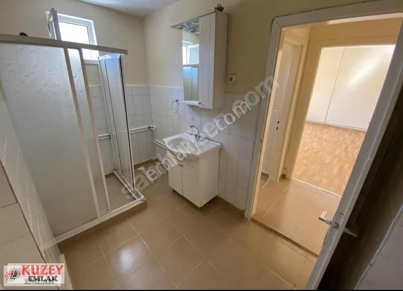 Kuzey Emlak'tan Metroya Yakın 3+1 Ara Kat Asansörlü & Otoparklı - Görsel 3