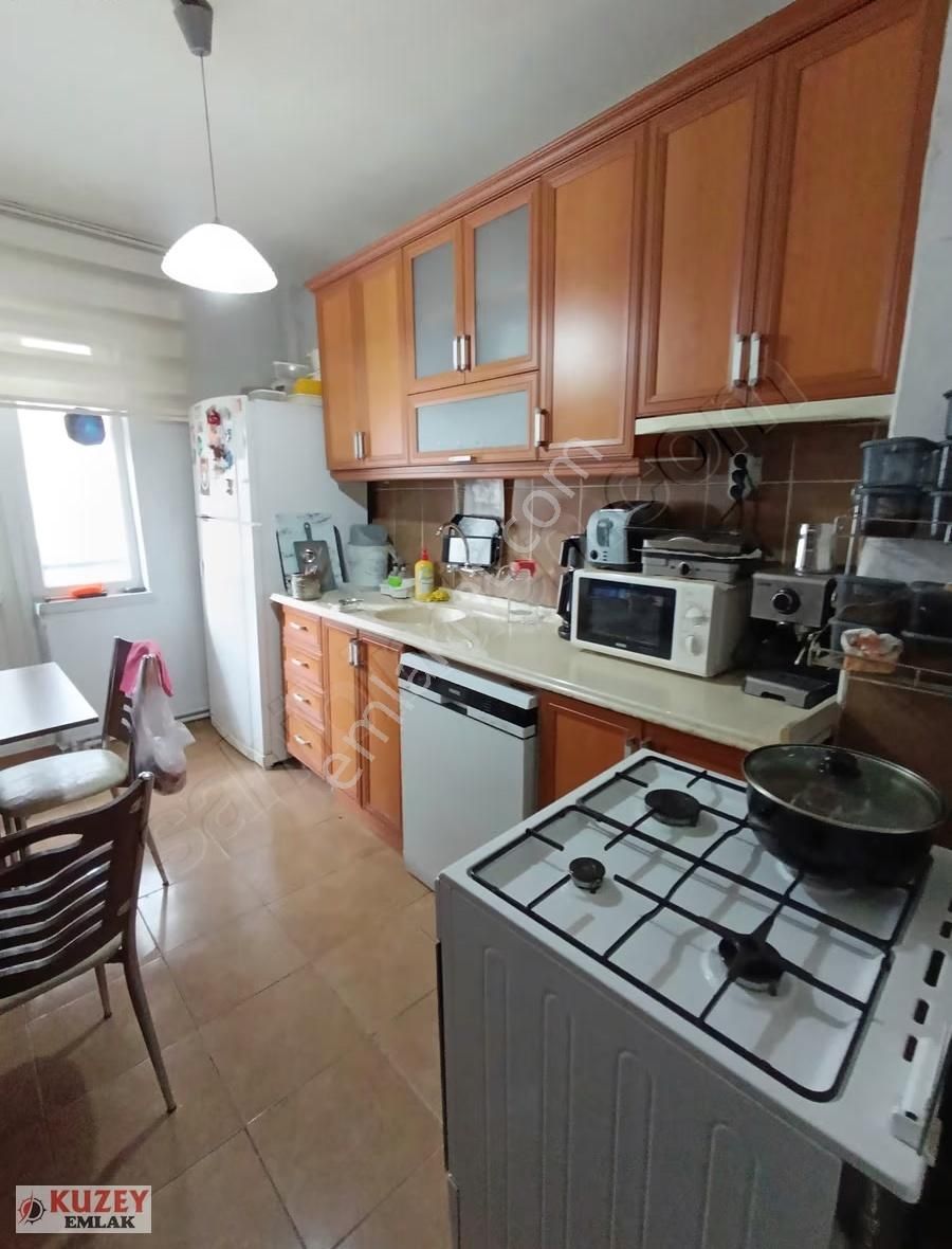 *kuzey Emlak'tan Metroya Yakın 3. Katta 3+1 Asansörlü Otoparklı* - Görsel 4