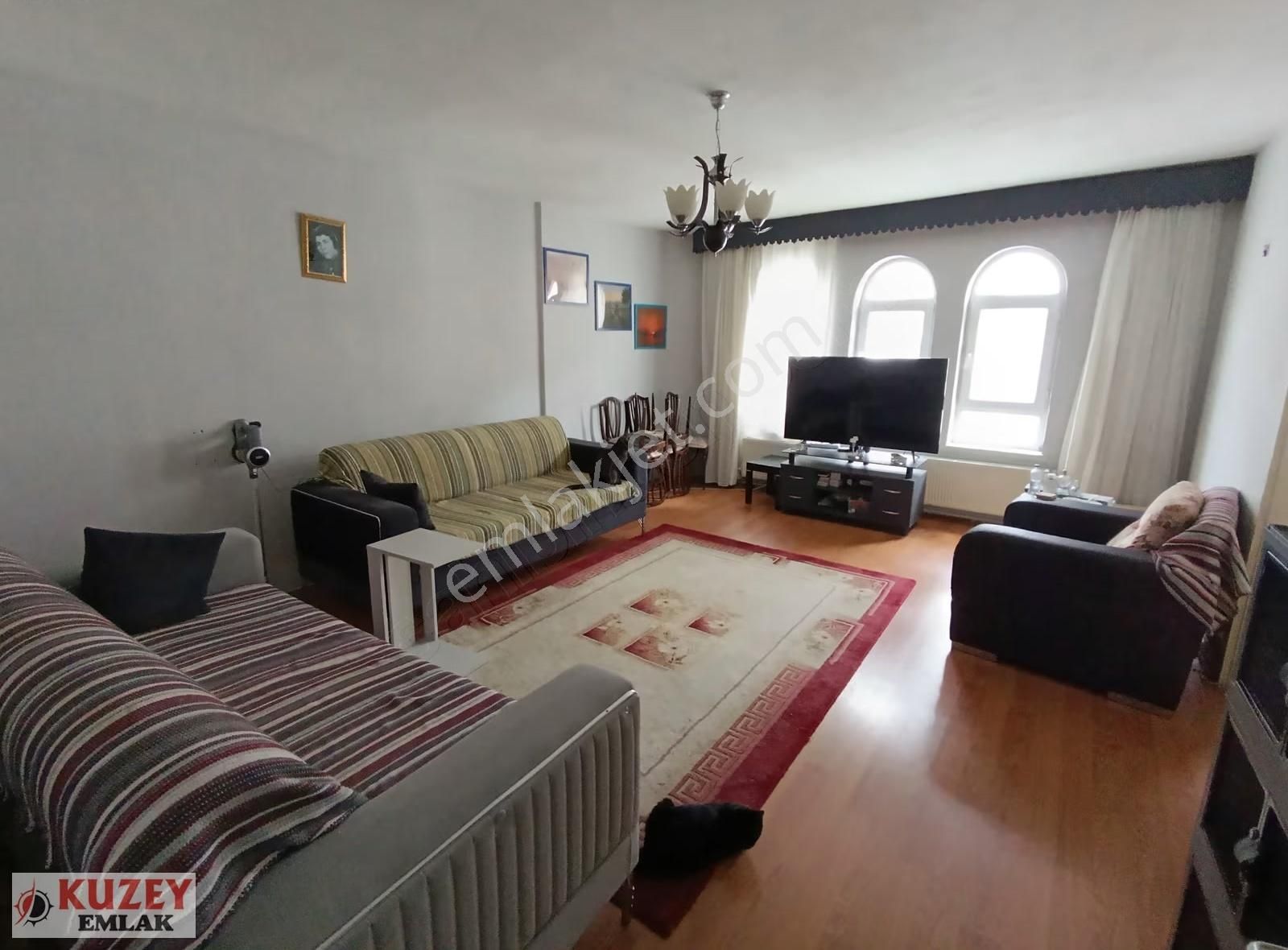 *kuzey Emlak'tan Metroya Yakın 3. Katta 3+1 Asansörlü Otoparklı* - Görsel 10