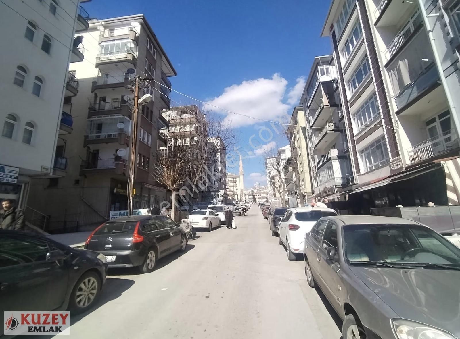 *kuzey Emlak'tan Metroya Yakın 3. Katta 3+1 Asansörlü Otoparklı* - Görsel 7