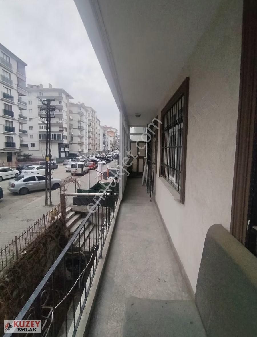 Kuzey Emlak'tan Metroya Yakın 1. Katta Ön Cephe Satılık Daire - Görsel 3