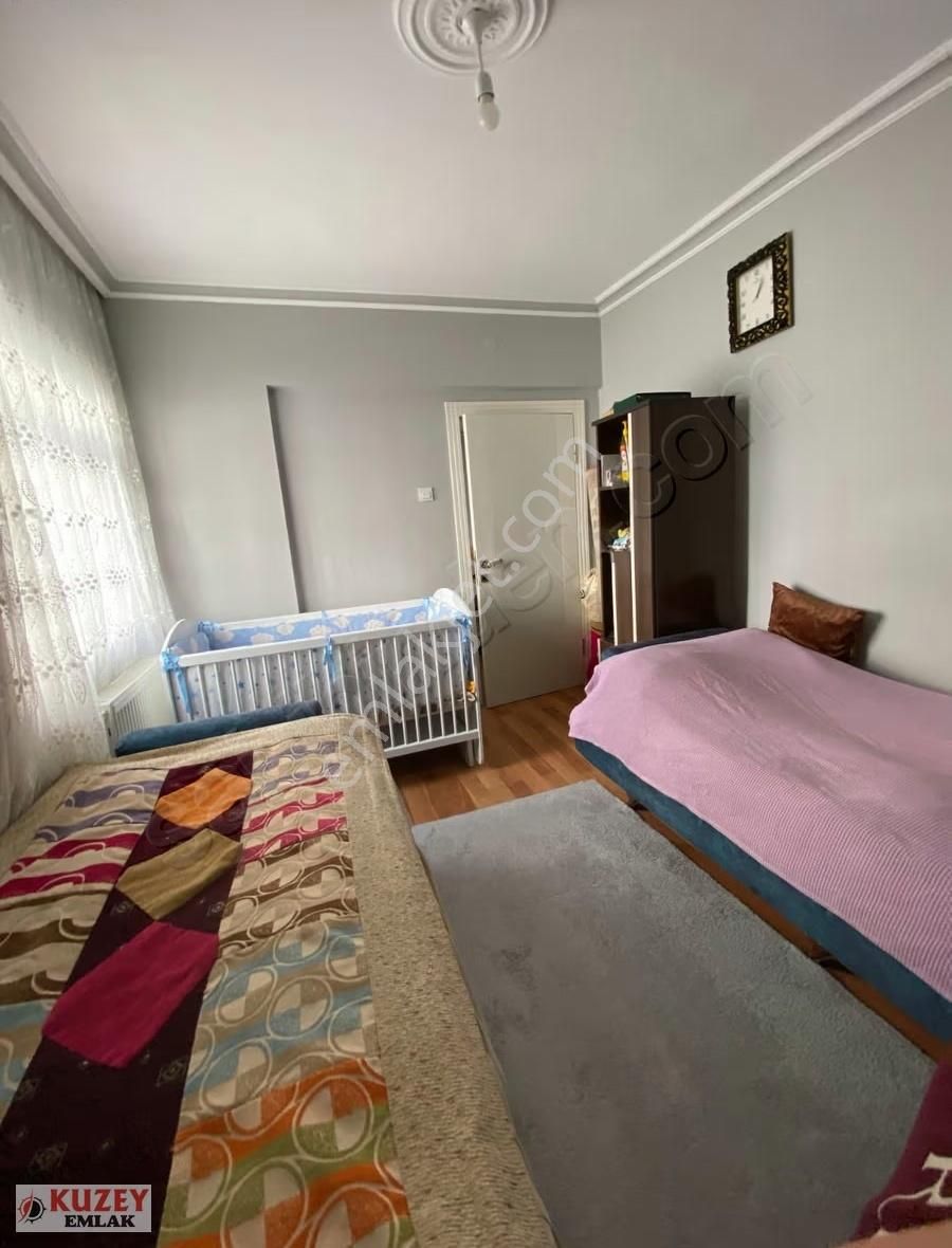 Kuzey Emlak'tan Hastane Metroya Yakın 1. Kat Ön Cephe 3+1 Daire - Görsel 17