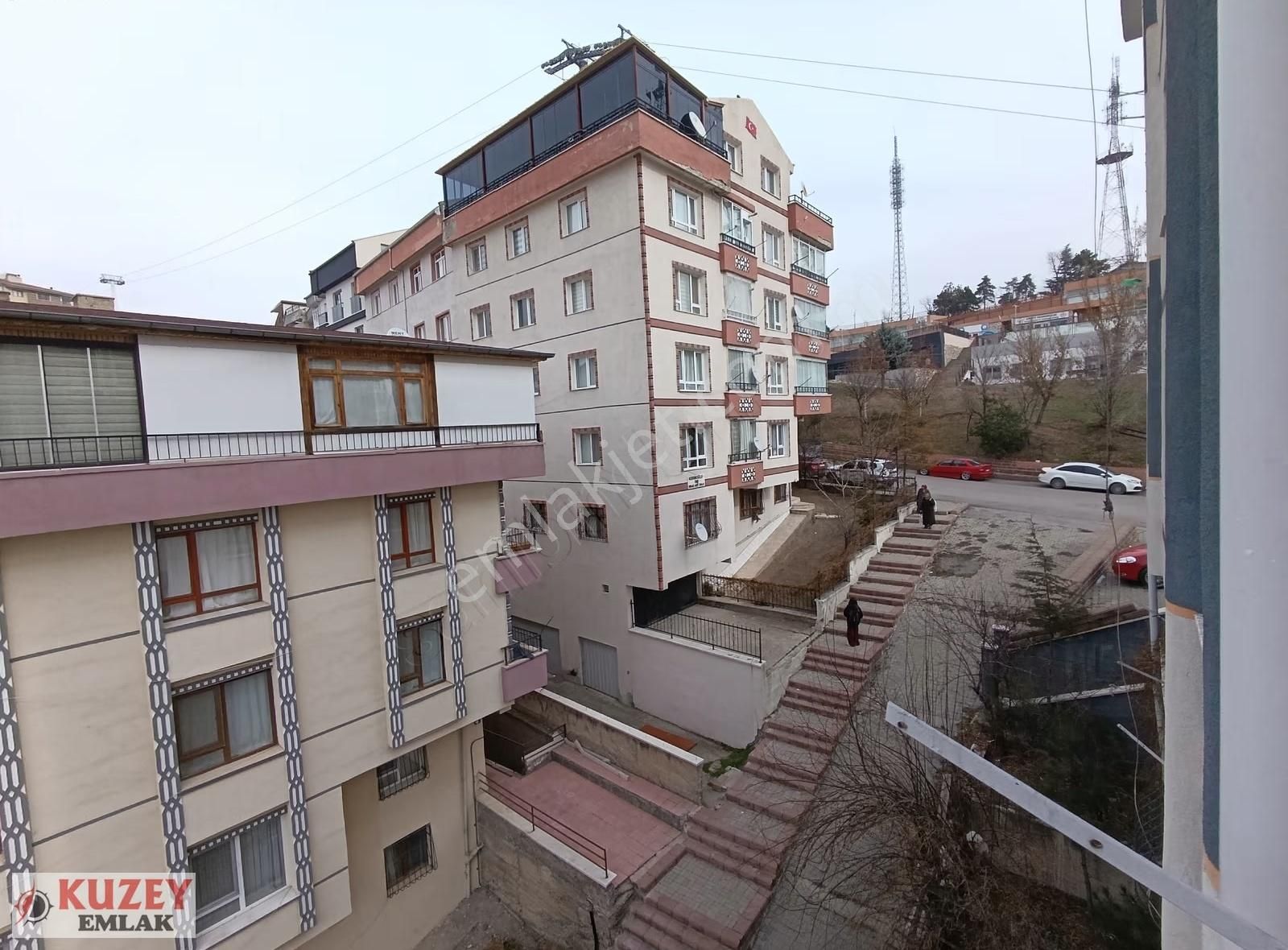 Kuzey Emlak'tan Ergenekon'da 1. Katta Masrafsız Manzaralı 3+1 - Görsel 17