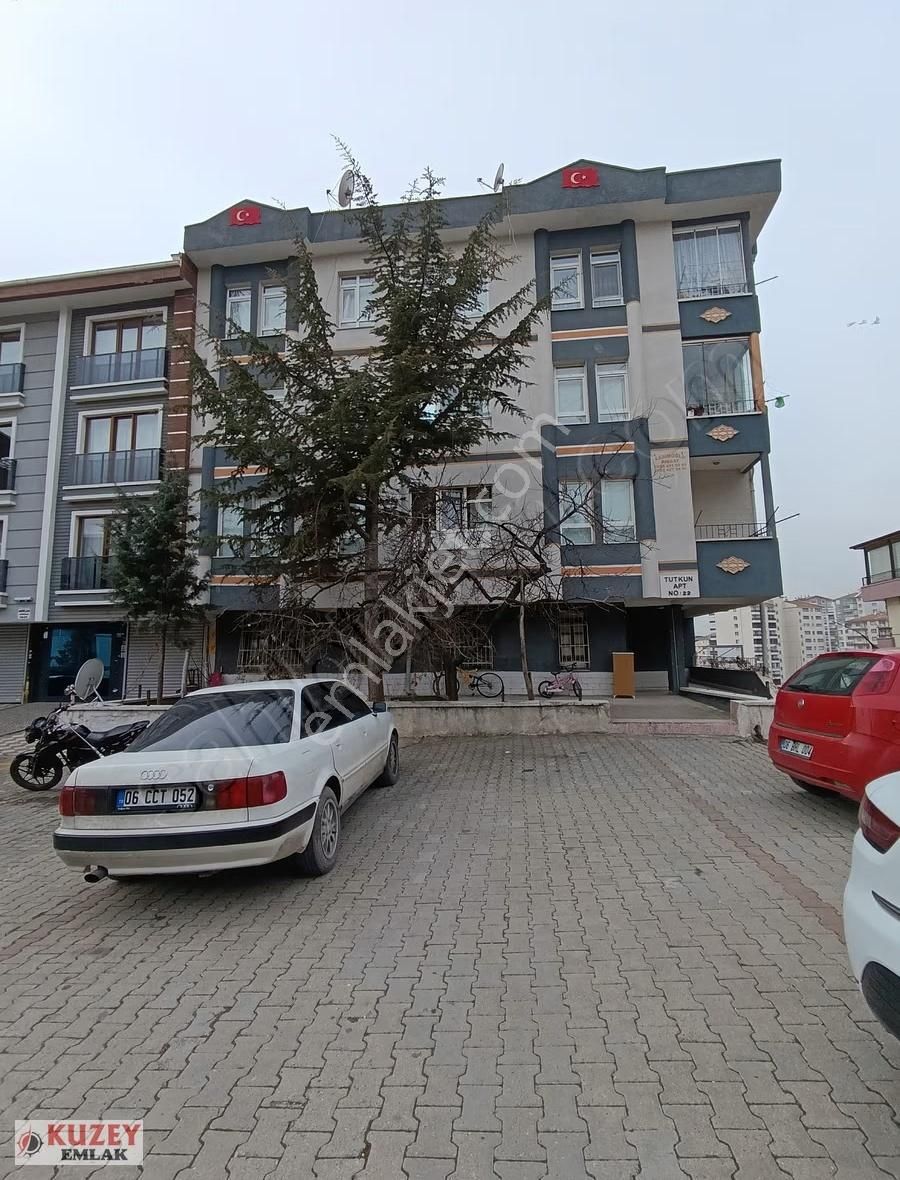 Kuzey Emlak'tan Ergenekon'da 1. Katta Masrafsız Manzaralı 3+1