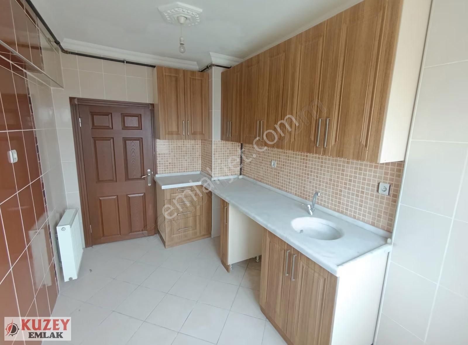 Kuzey Emlak'tan Ergenekon'da 1. Katta Masrafsız Manzaralı 3+1 - Görsel 6