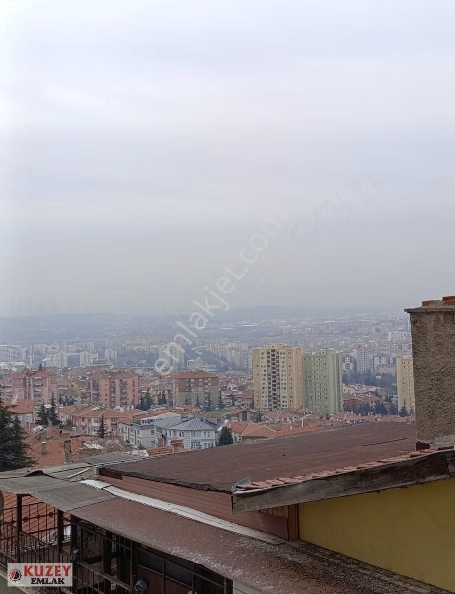 Kuzey Emlak'tan Ergenekon'da 1. Katta Masrafsız Manzaralı 3+1 - Görsel 14