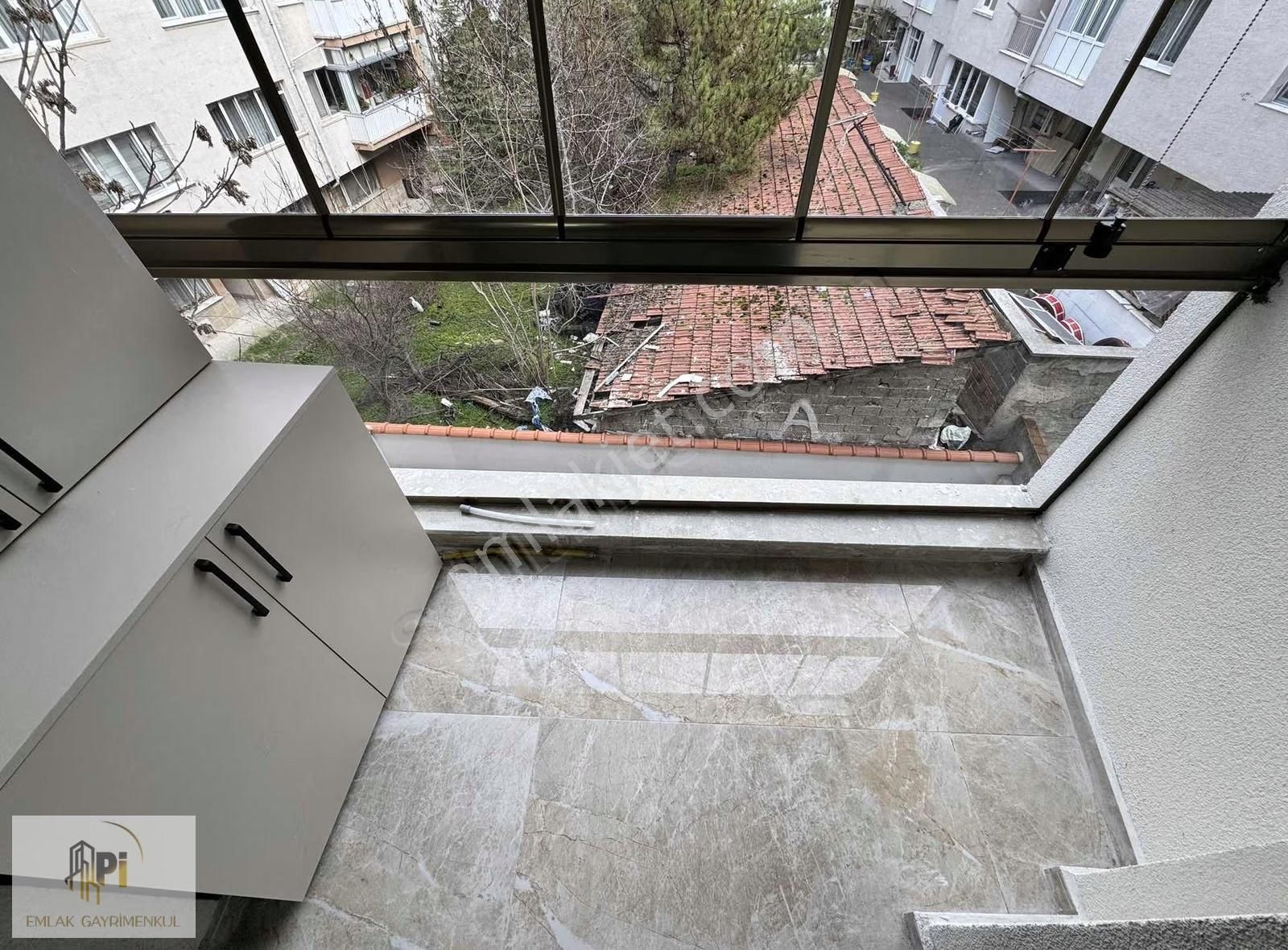 Pi Gayrimenkul`den Ķırmızıtoprak'ta Arakat Balkonlu 1+1 Daire - Görsel 10