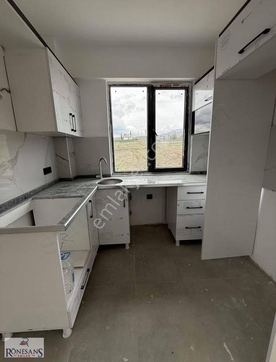 Rönesans Emlak'tan Geniş Ful Kredili Deniz Manzaralı 1+1