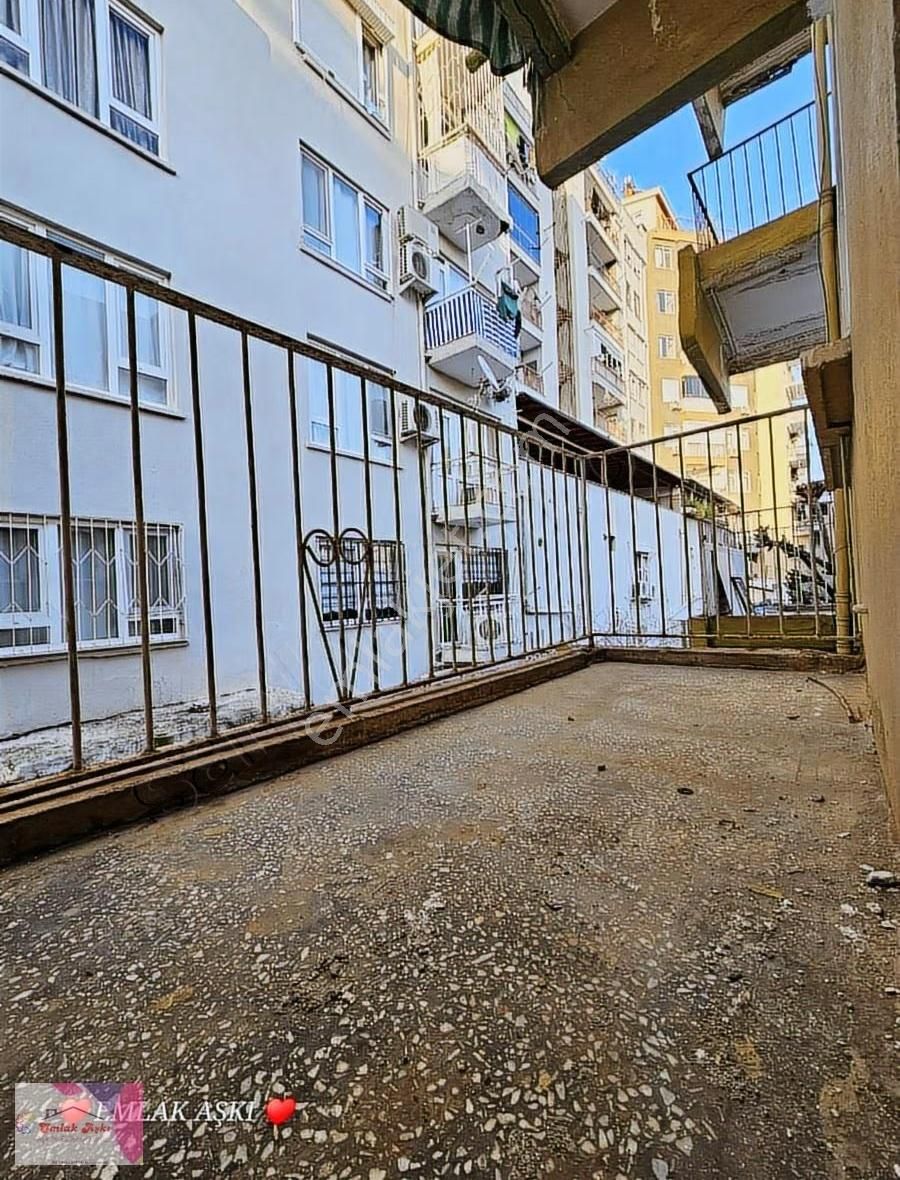 Emlak Aşkı Güvencesiyle Şehrin Merkezinde Acil Satılık - Görsel 11