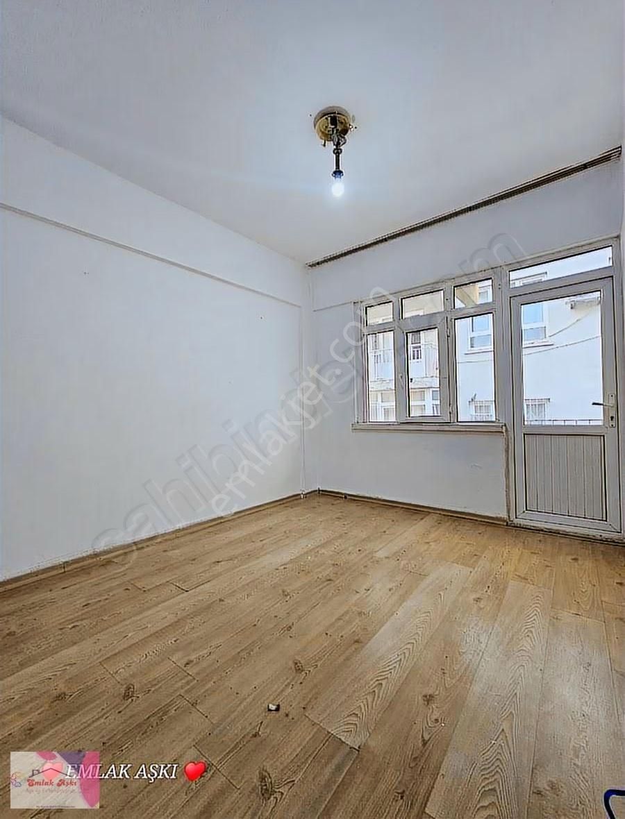 Emlak Aşkı Güvencesiyle Şehrin Merkezinde Acil Satılık - Görsel 17