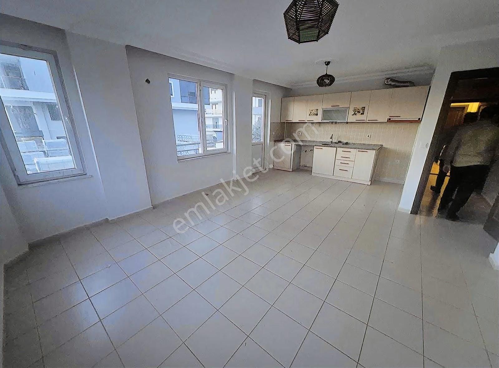 Öz Yıldız Emlaktan Bahçelievlerde Kiralık 2+1 Daire - Görsel 14