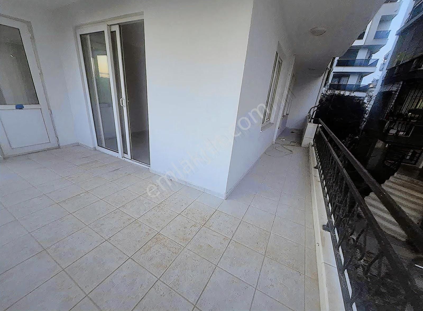 Öz Yıldız Emlaktan Bahçelievlerde Kiralık 2+1 Daire - Görsel 11