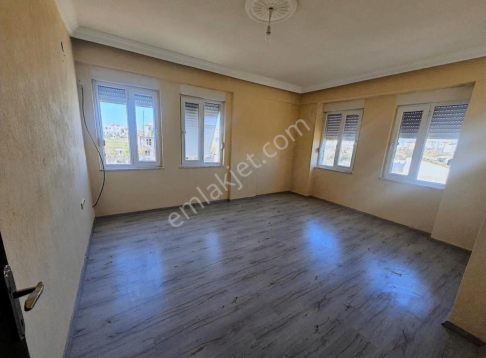 Öz Yıldız Emlaktan Hatıplar Mahallesinde 3+1 Geniş Kiralık Daire - Görsel 30