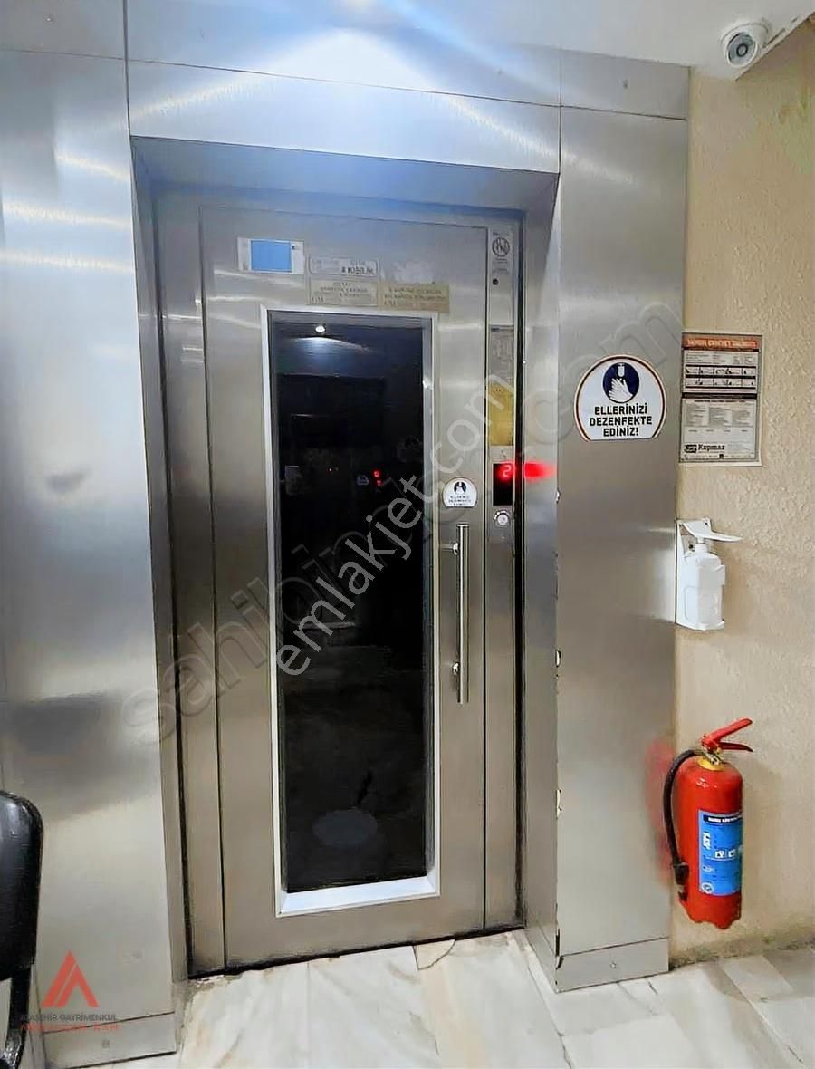 Kozyatağı Metroya Yürüme Mesafesinde Kiralık İş Yeri - Ofis Katı - Görsel 23