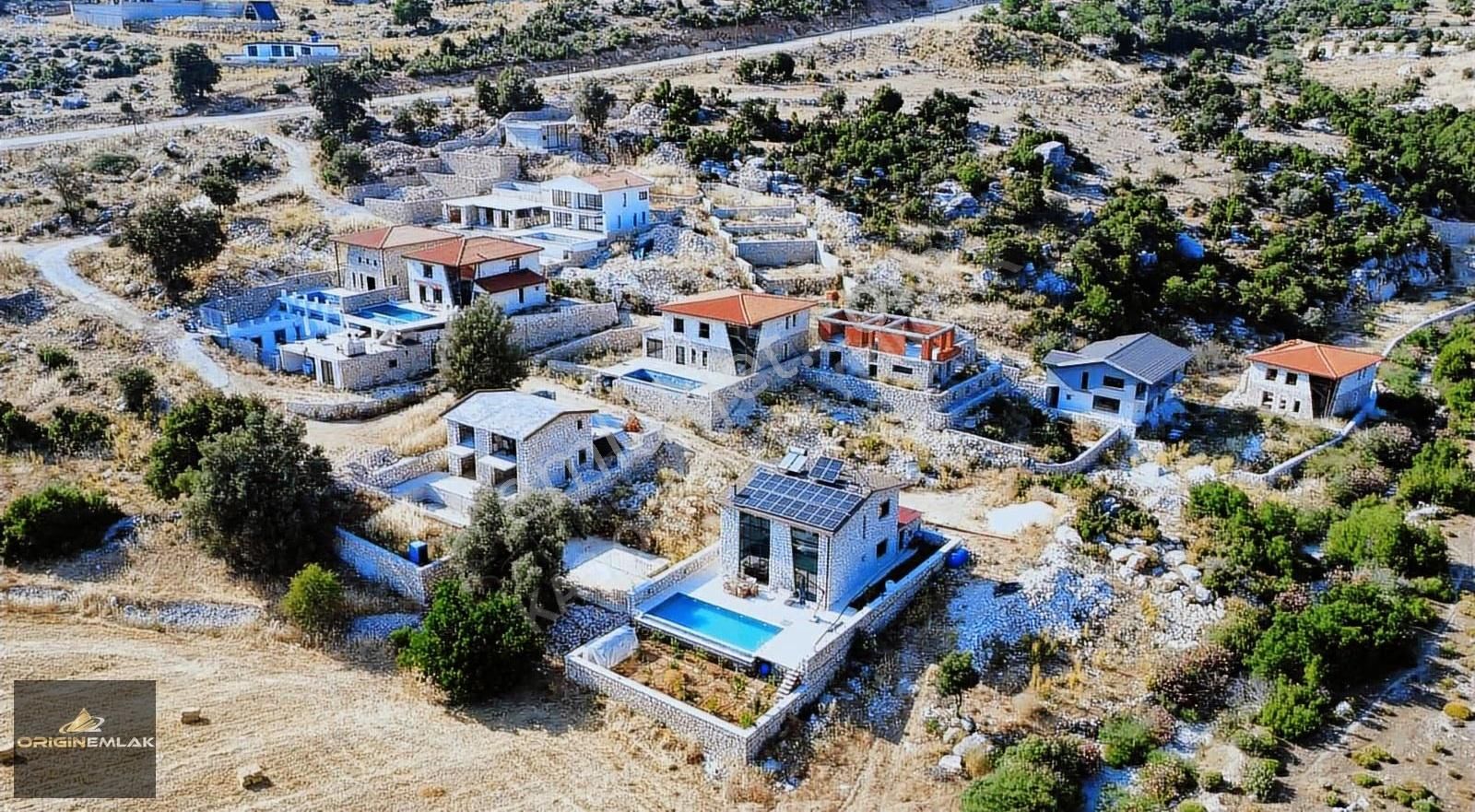 Bezirganda Satılık Natamam Fırsat Villa