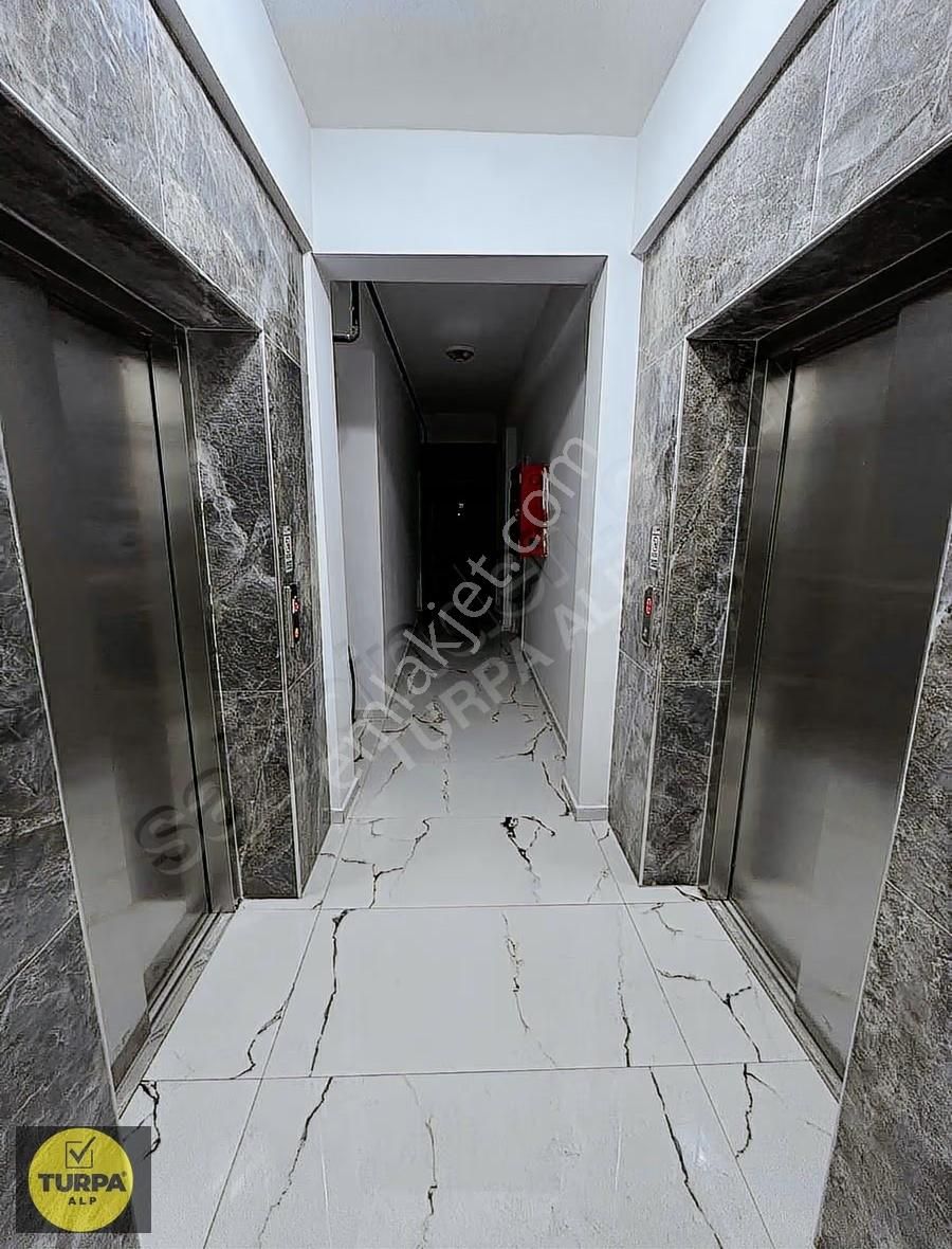 Buca Çamlıkule Mahallesinde Kiralık Sıfır 1+1 Daire - Görsel 13