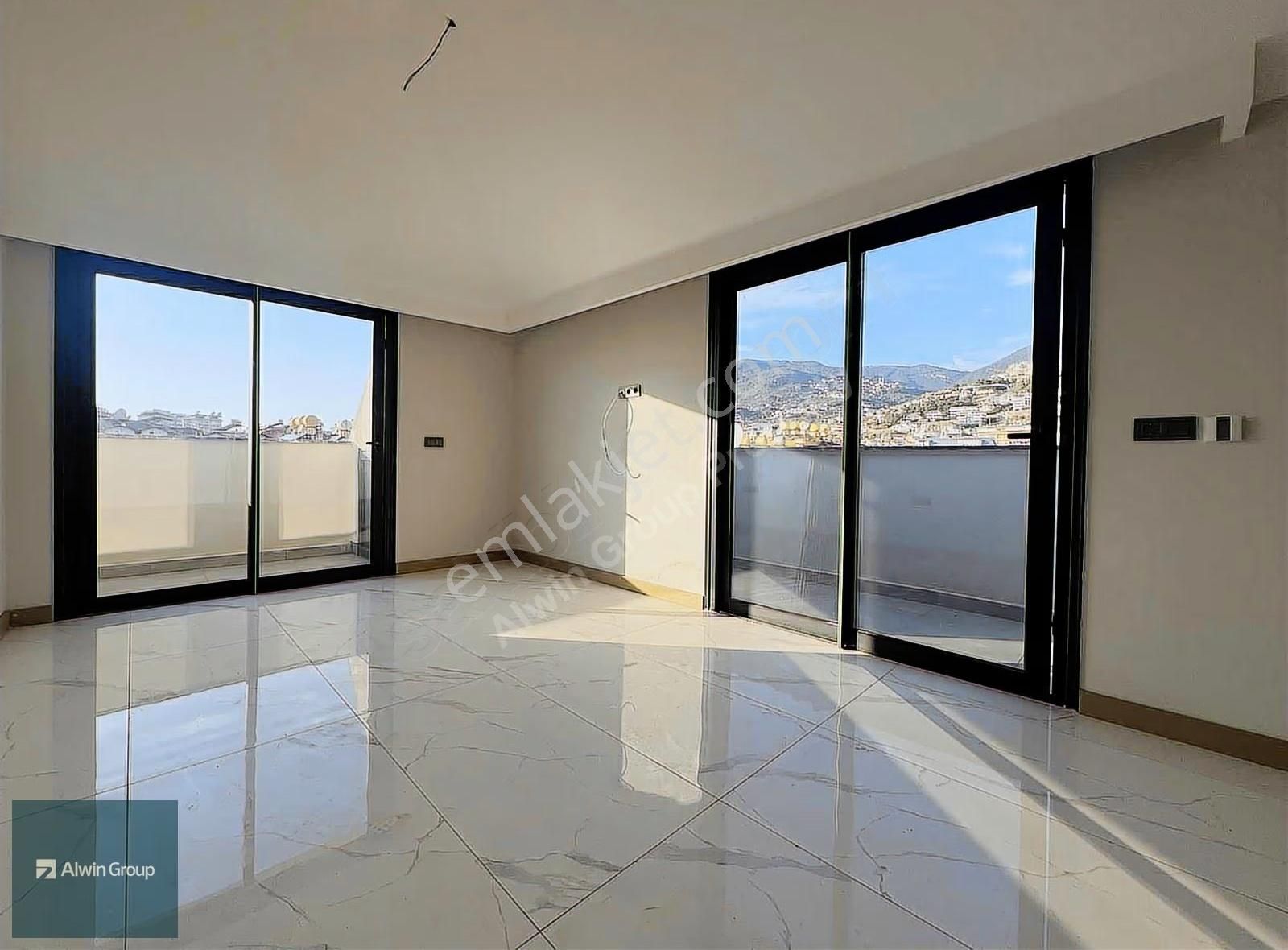 Alanya Merkezde Satılık 4+1 Dubleks - Görsel 2