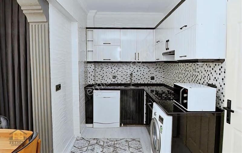 Taşyaka Baha Şıkman Cad. Satılık 2+1 Ara Kat Daire - Görsel 11