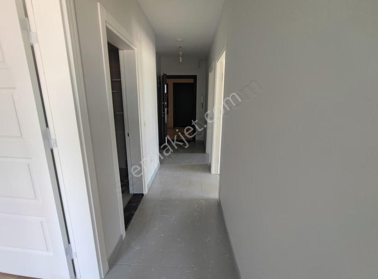 Gürsu Tokide Ferah Temiz Masrafsız Daire -artvin Emlak- - Görsel 4