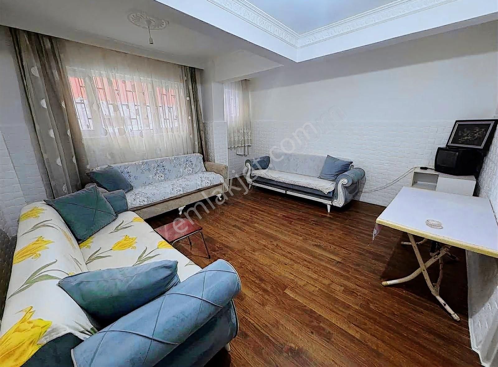 Tema Emlaktan Çarşı Merkezde Eşyalı Satılık 1+1 Daire - Görsel 11
