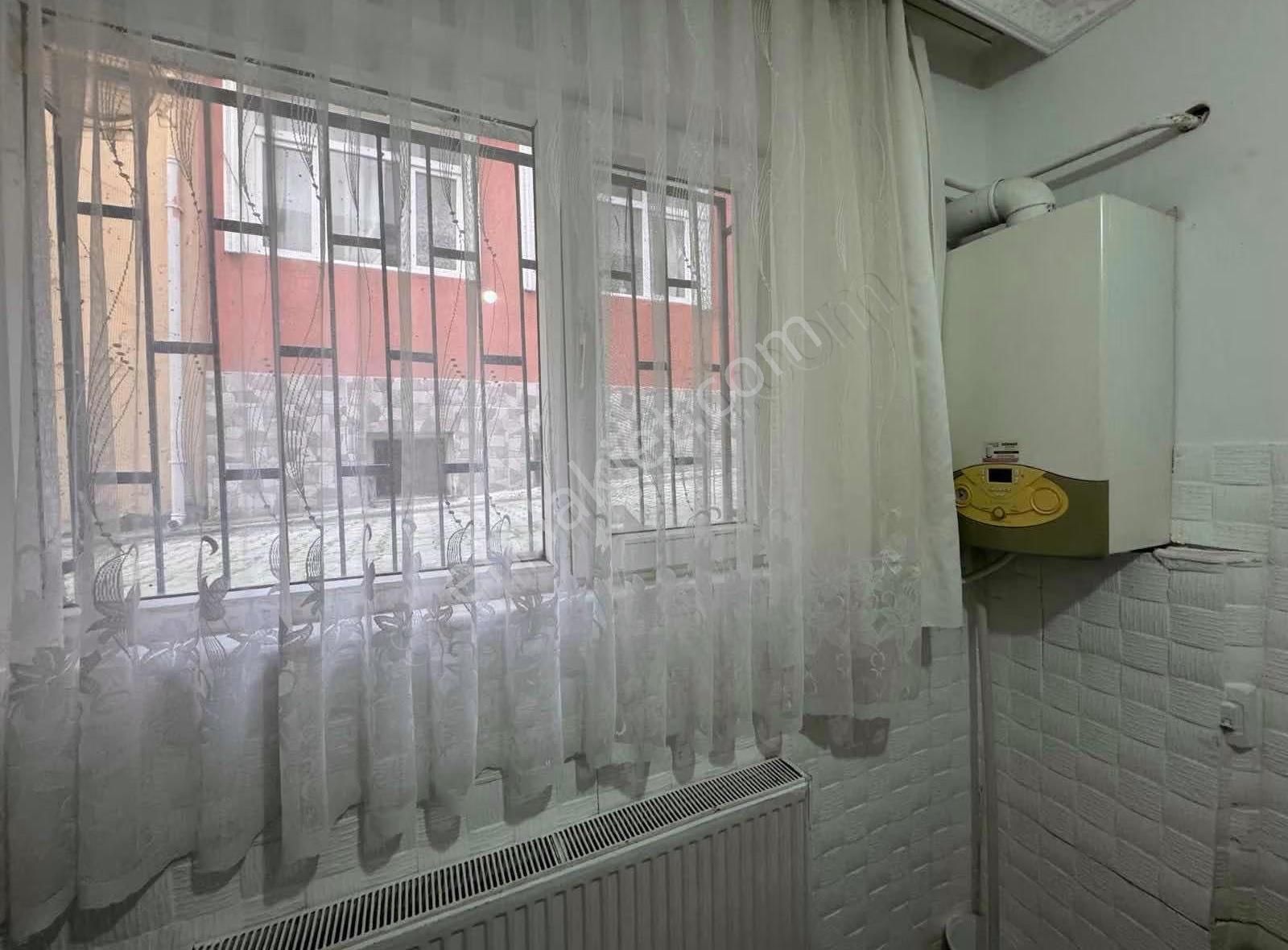 Tema Emlaktan Çarşı Merkezde Eşyalı Satılık 1+1 Daire - Görsel 12