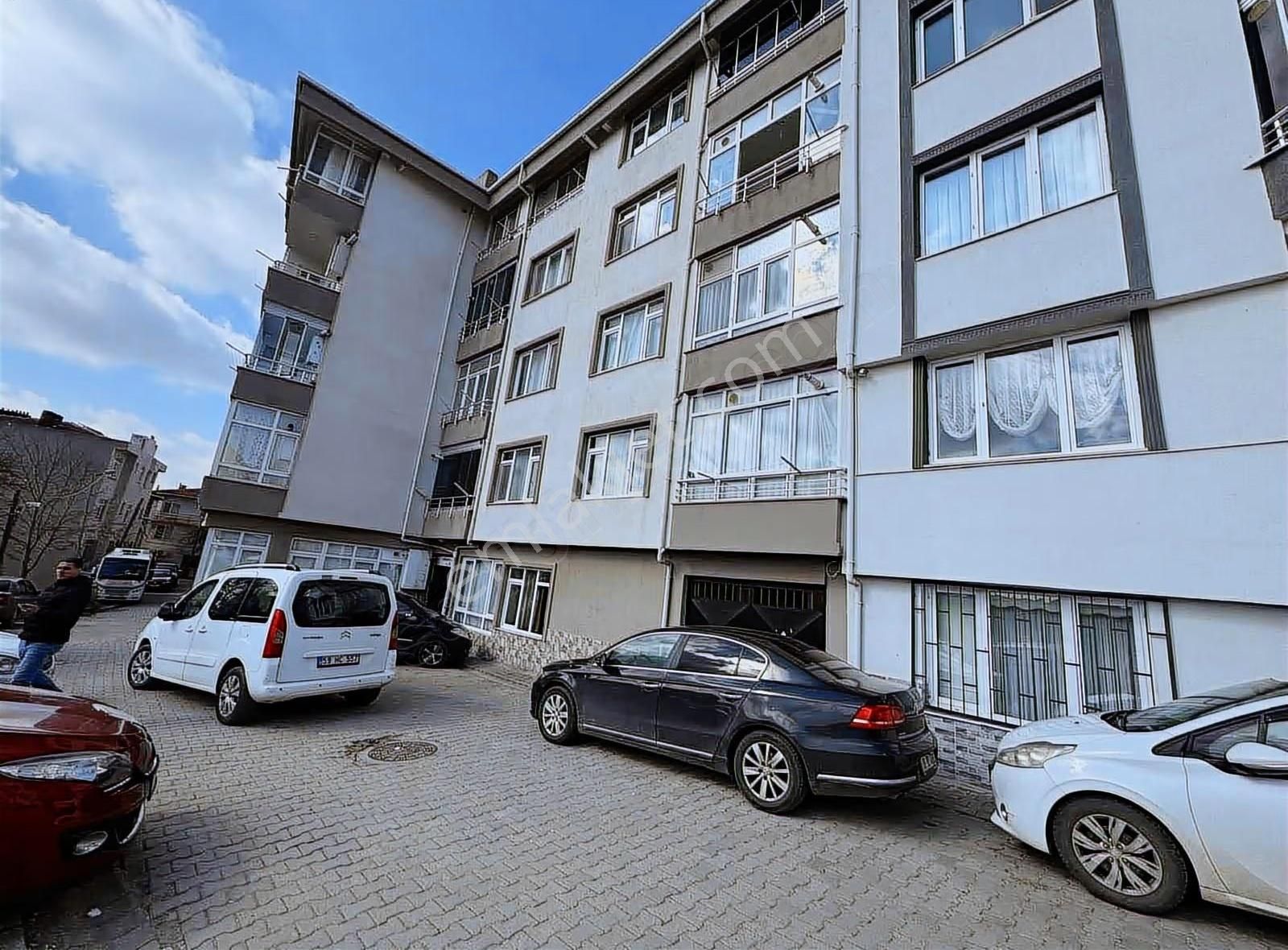 Tema Emlaktan Çarşı Merkezde Eşyalı Satılık 1+1 Daire - Görsel 4