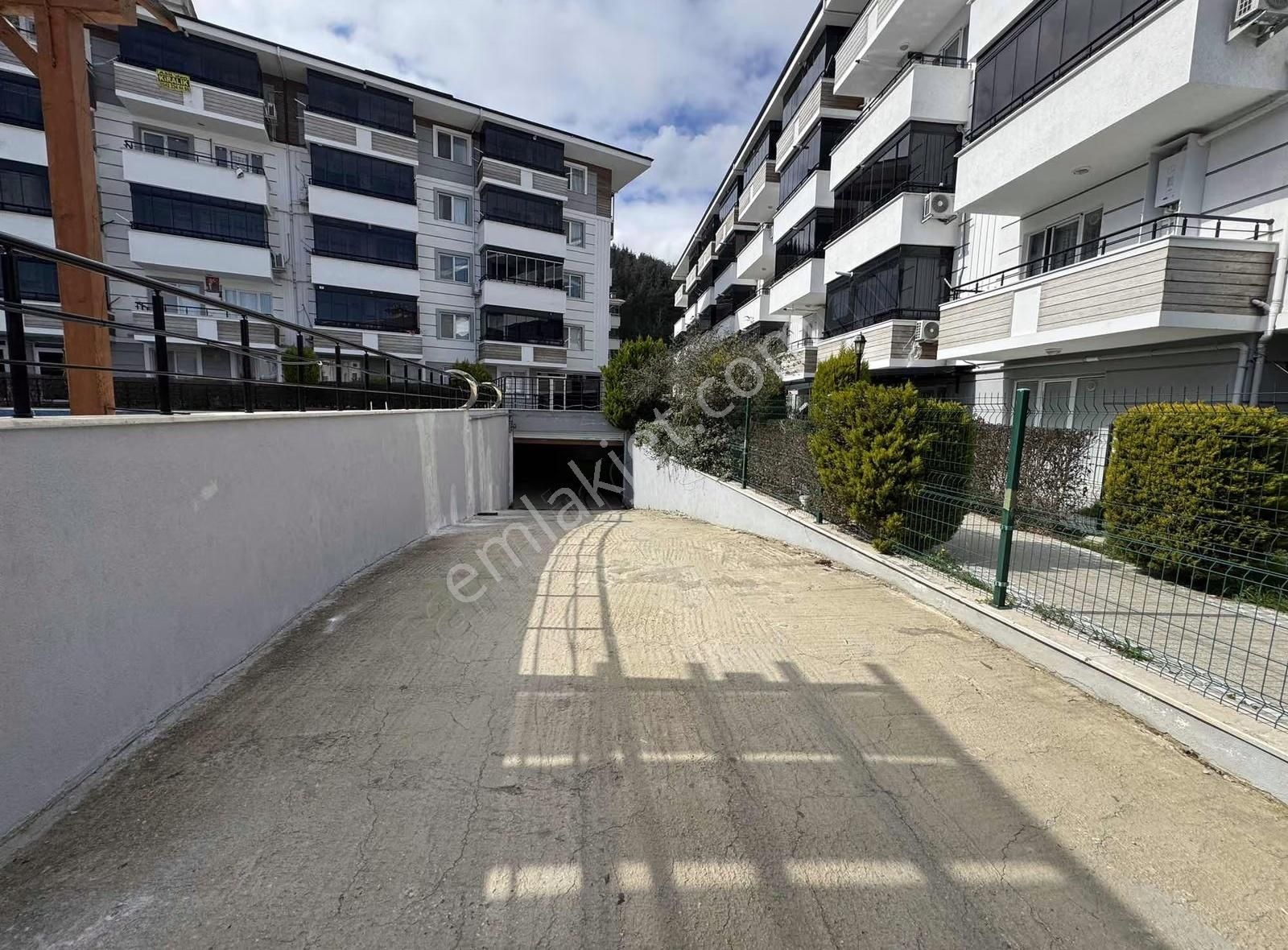 Tema Emlaktan Kumbağ Mah Burcudoğasitesi Eşyalısatılık 1+1 Daire - Görsel 24