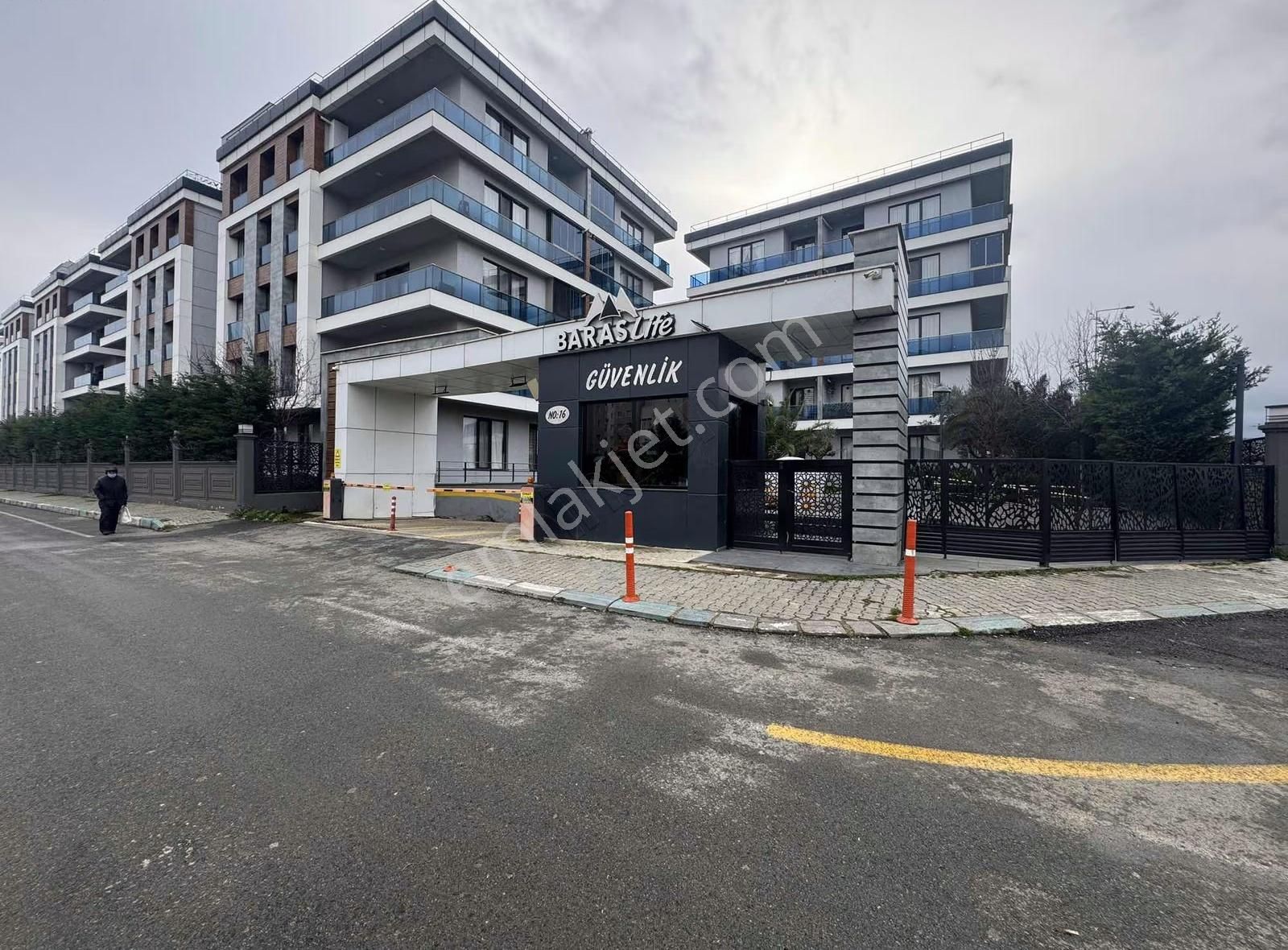 Tema Emlaktan 100.yılmah Havuzlu Site İçi Satılık 3+1 Daire