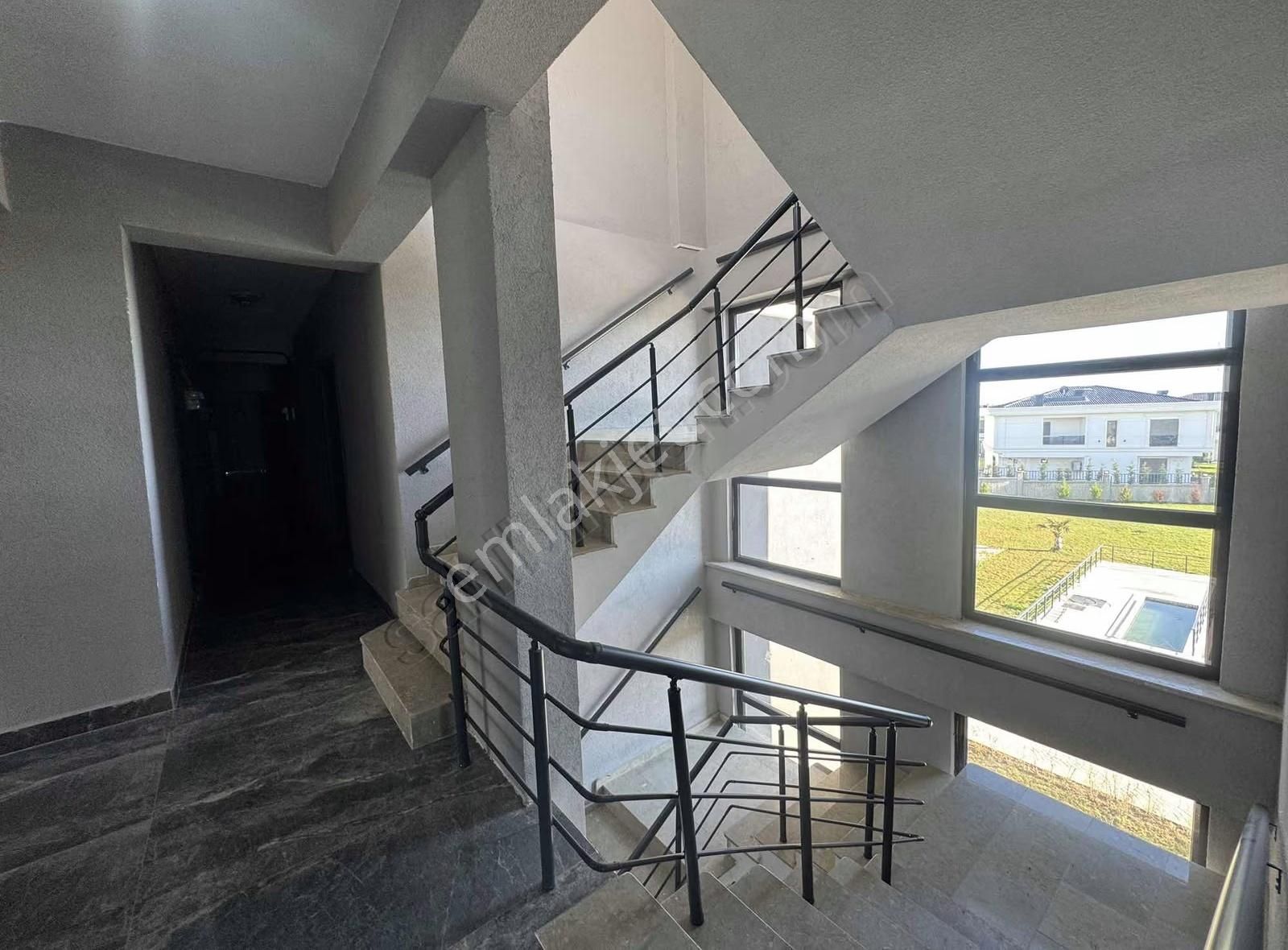 Tema Emlaktan Namıkkemal Mah Kiralık 1+1 Eşyalı Sıfır Daire - Görsel 15