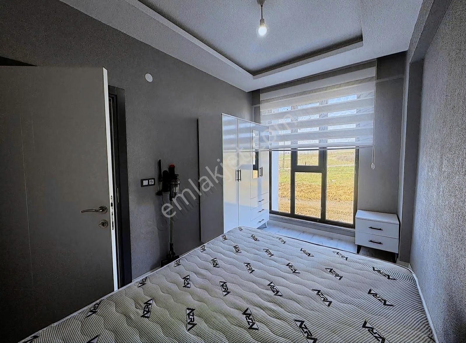 Tema Emlaktan Namıkkemal Mah Kiralık 1+1 Eşyalı Sıfır Daire - Görsel 10