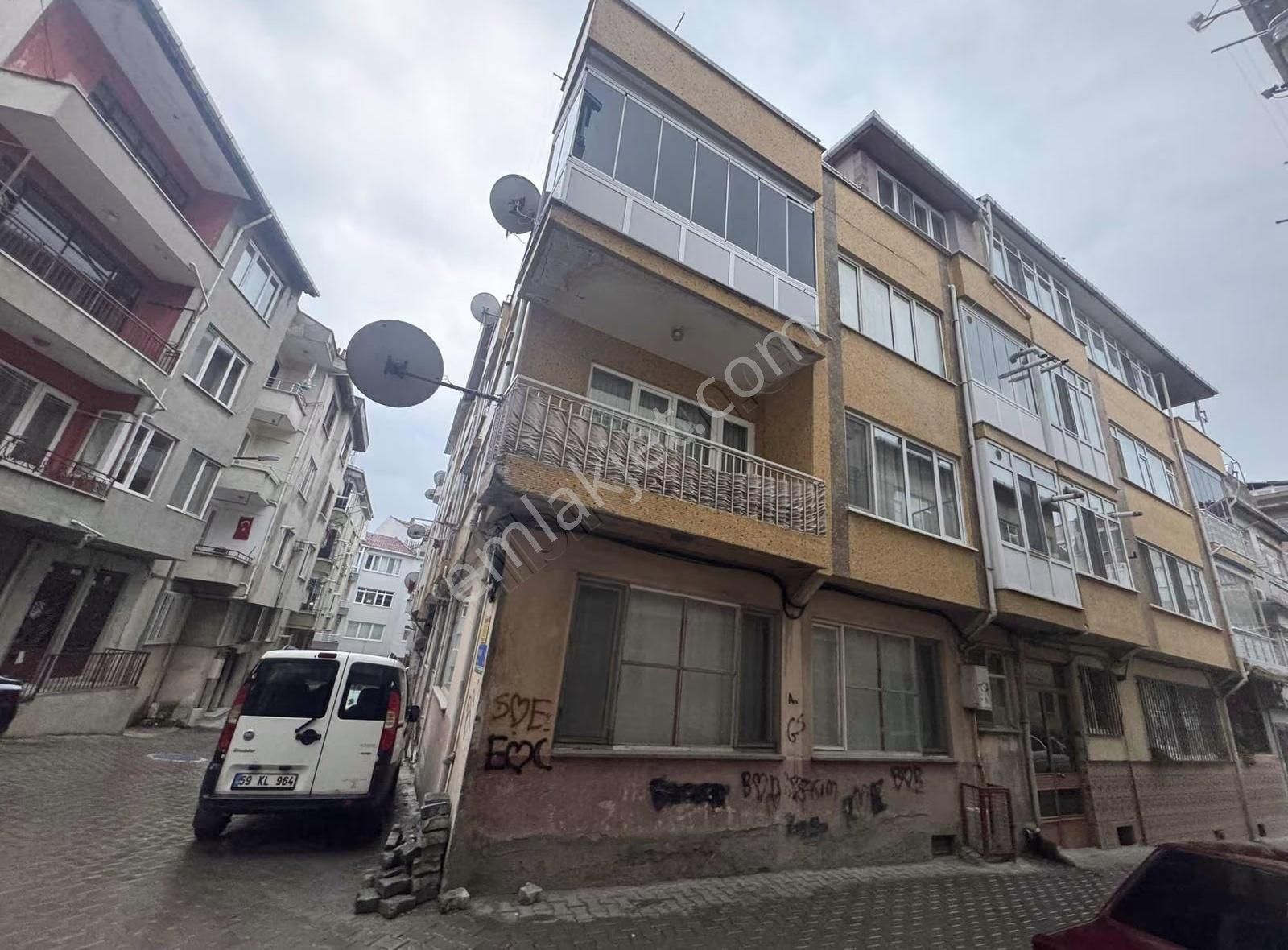 Tema Emlaktan Yavuz Mah Lokasyonu Güzel Satılık 4+1 Daire