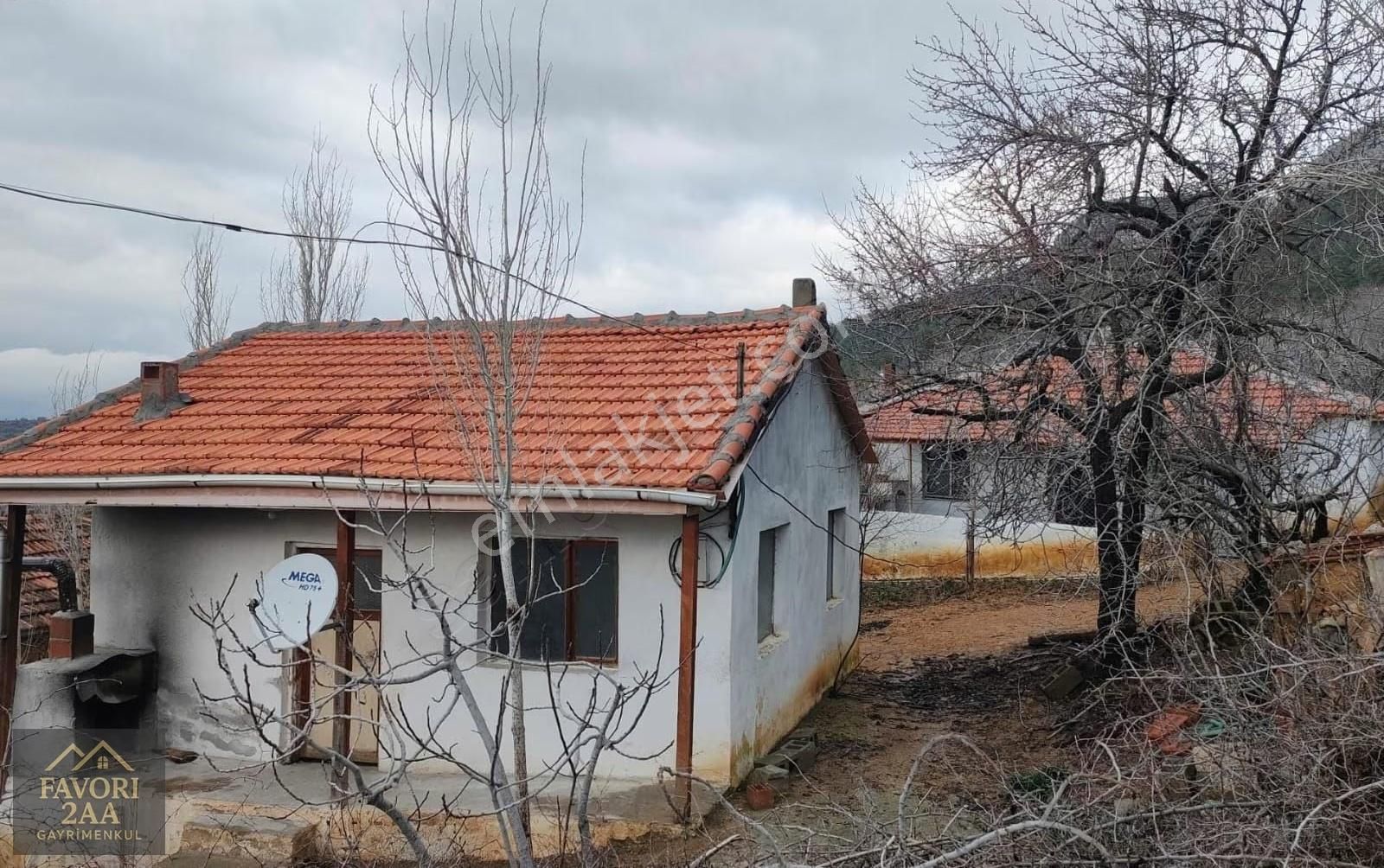 Bergama Çamoba Mah.satılık Ķöy Evi