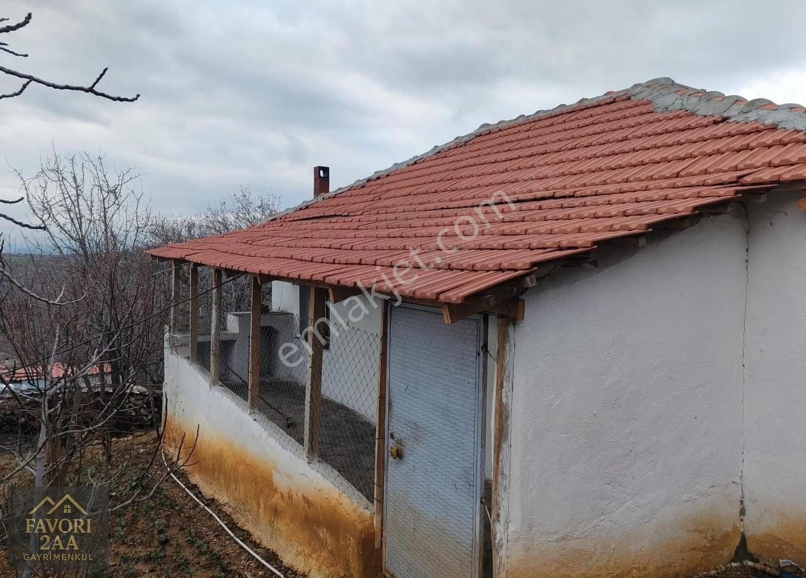 Bergama Çamoba Mah.satılık Ķöy Evi - Görsel 2